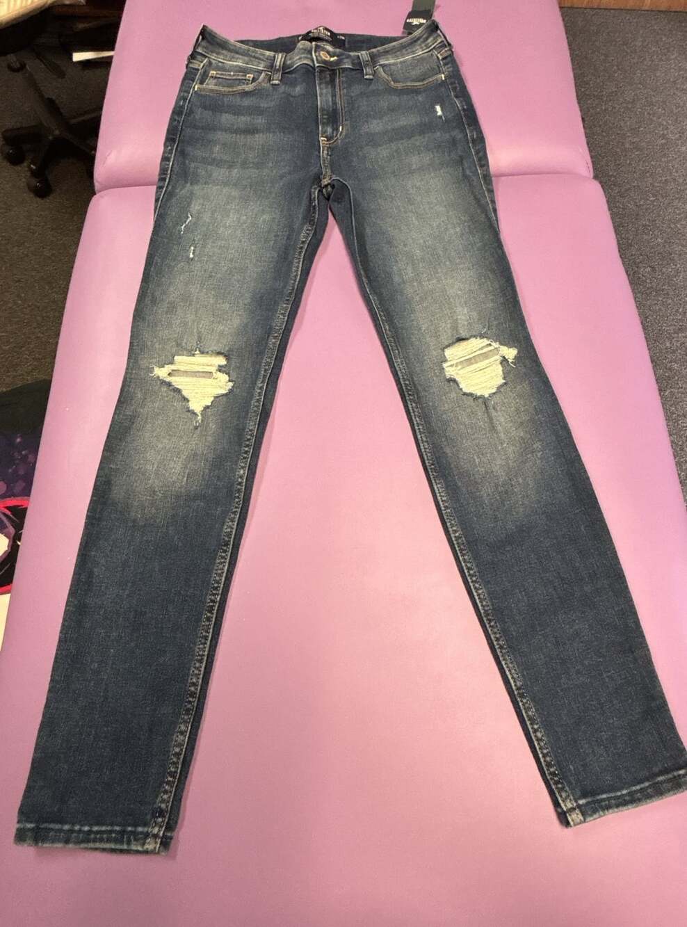 Hollister California High-Rise Super Skinny Distressed W29R 8R